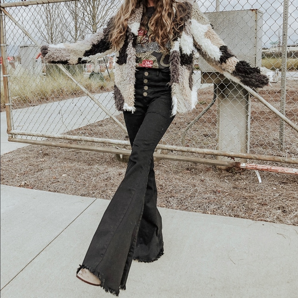 Black, Show Me Your Mumu bell bottoms, size 24